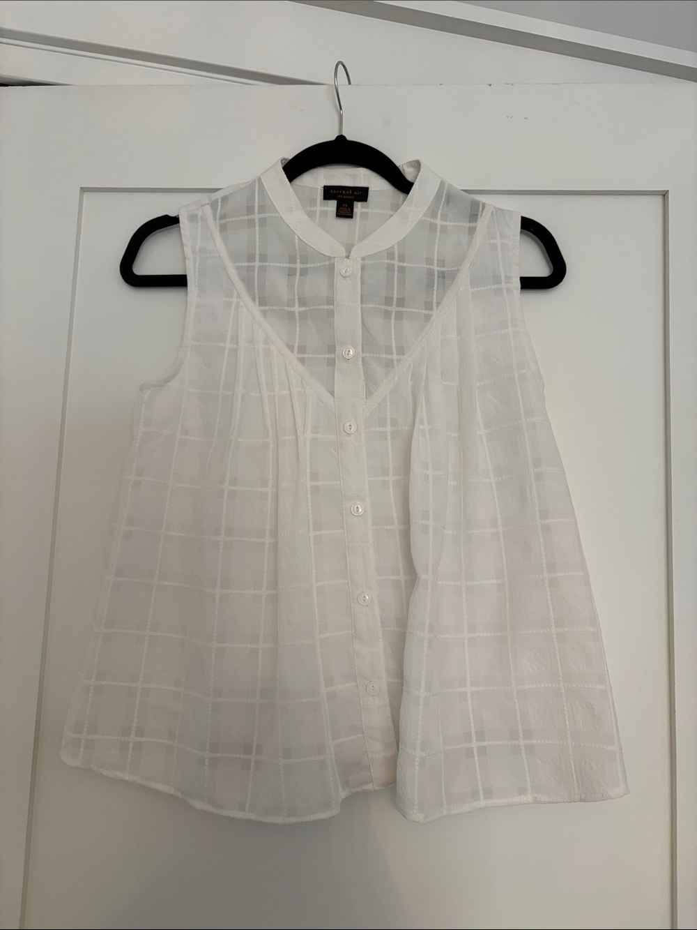 White Sleeveless Button-Front Checkered Blouse